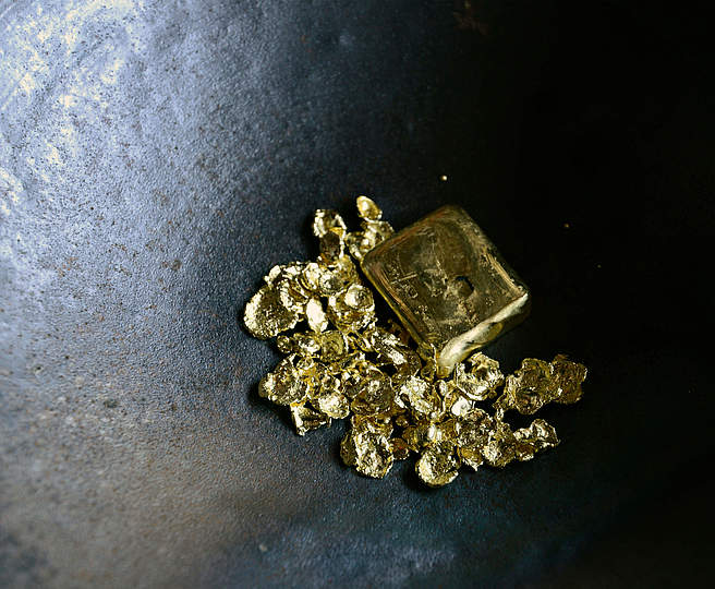 Gold-Nuggets aus dem Tapajos in Brasilien © Adriano Gambardini / WWF-Brazil