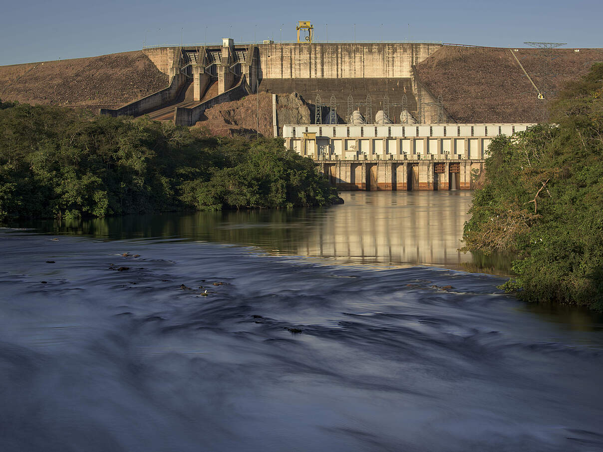 Ein Beispiel für Damm-Bau in Brasilien © Jaime Rojo / WWF-US
