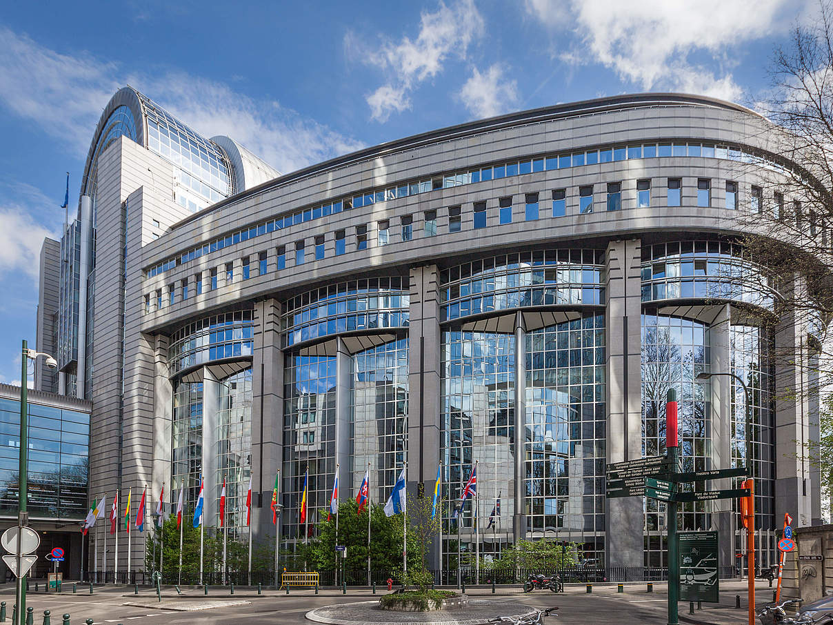 Das Gebäude des Europäischen Parlaments in Brüssel, Belgien © mdmworks / iStock / GettyImages