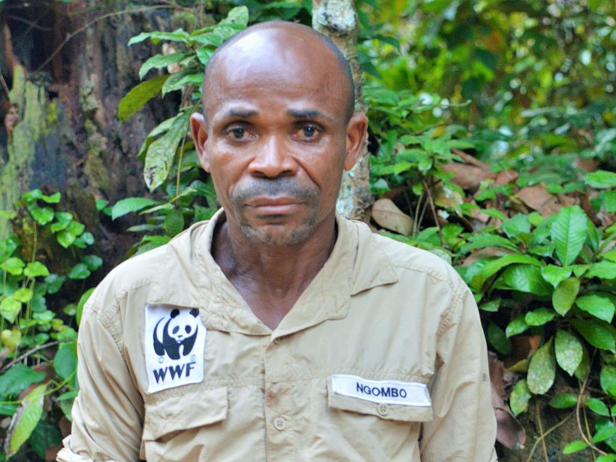 Dieudonné Ngombo, Tracker in Dzanga-Sangha © Emmanuel Konyal