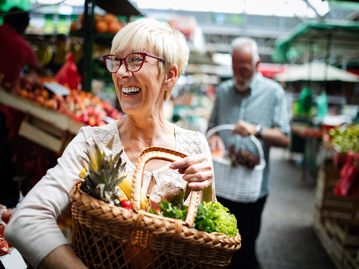 Obst und Gemüse vom Markt © GettyImages