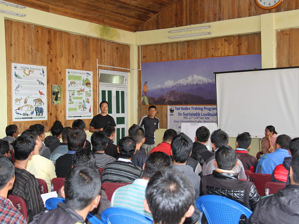 Tour-Guide-Training in Maneybhanjang © Rikchen Zimba