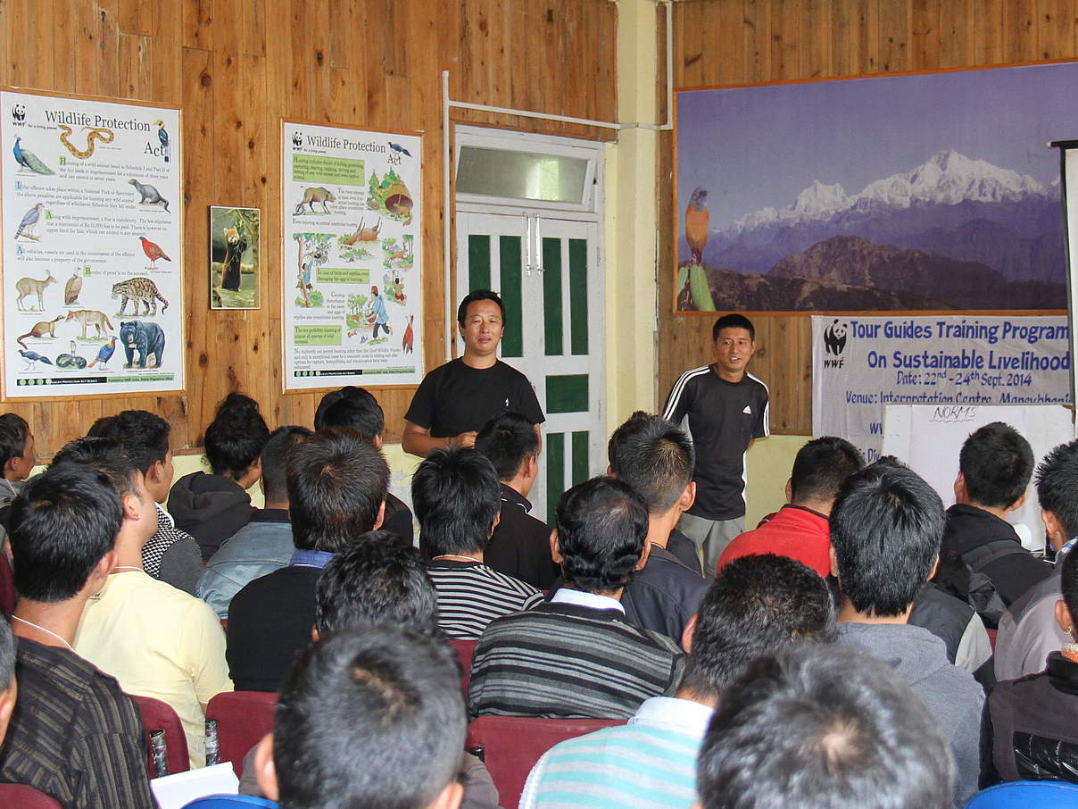 Tour-Guide-Training in Maneybhanjang © Rikchen Zimba