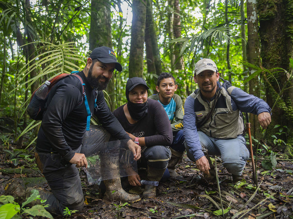 Eine Gruppe Waldschützer in Kolumbien © Pablo Mejía / WWF Colombia