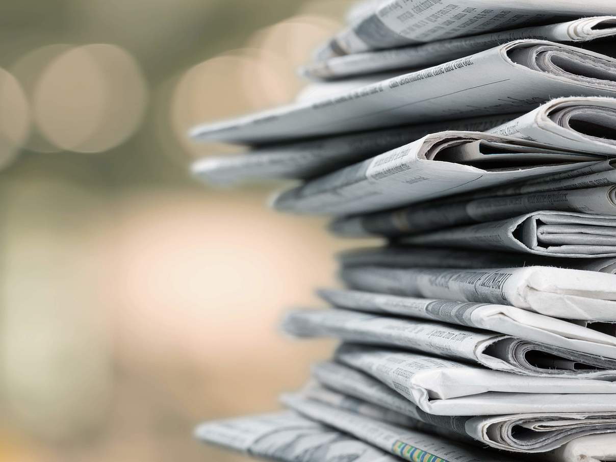 Zeitungsstapel © artisteer / iStock / Getty Images Plus