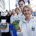 Protestbildaktion anlässlich des Startes der Hauptverhandler:innenrunde zum Koalitionsvertrag vor dem Willy Brandt Haus © Jörg Farys / WWF