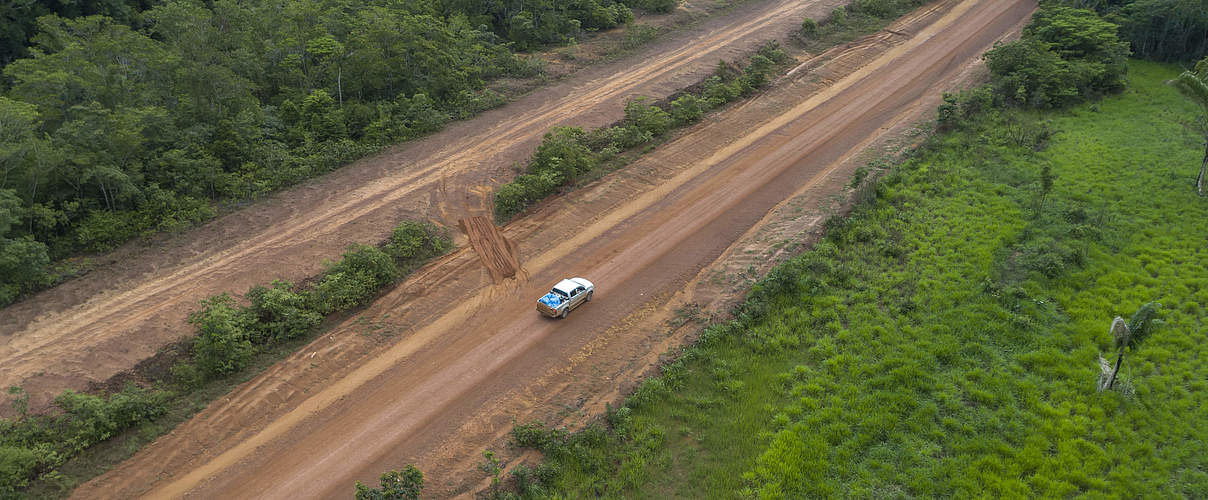 Die Hilfsgüter unterwegs auf dem Transamazonas Highway © Andre Dib / WWF-Brazil