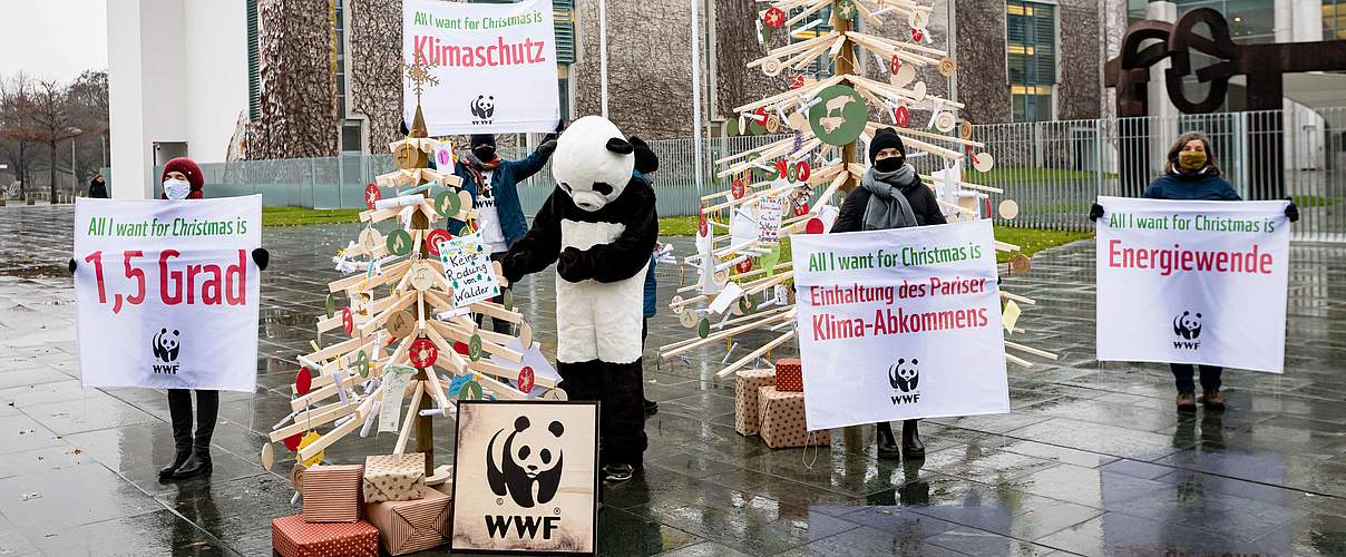Klima-Wunschzettel-Aktion vor dem Kanzleramt © Jörg Farys / WWF