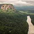 Luftbild des Ajajú Flusses in Chiribiquete © César David Martinez