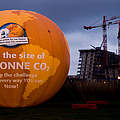 Eine Tonne CO2 / COP 15 © Richard Stonehouse / WWF