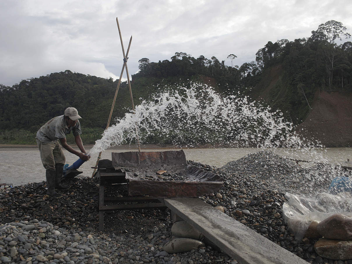 Goldabbau im Amazonas © WWF / Dado Galdieri