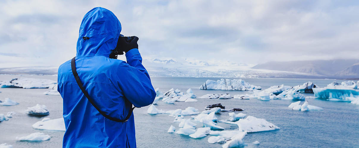 nature travel photographer taking photos in Iceland