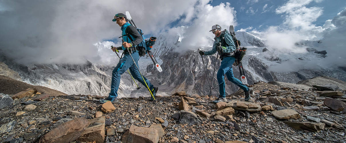 Benedikt Böhm und Prakash Sherpa bei der Besteigung des Himlung Himal © Mountainfilmcrew