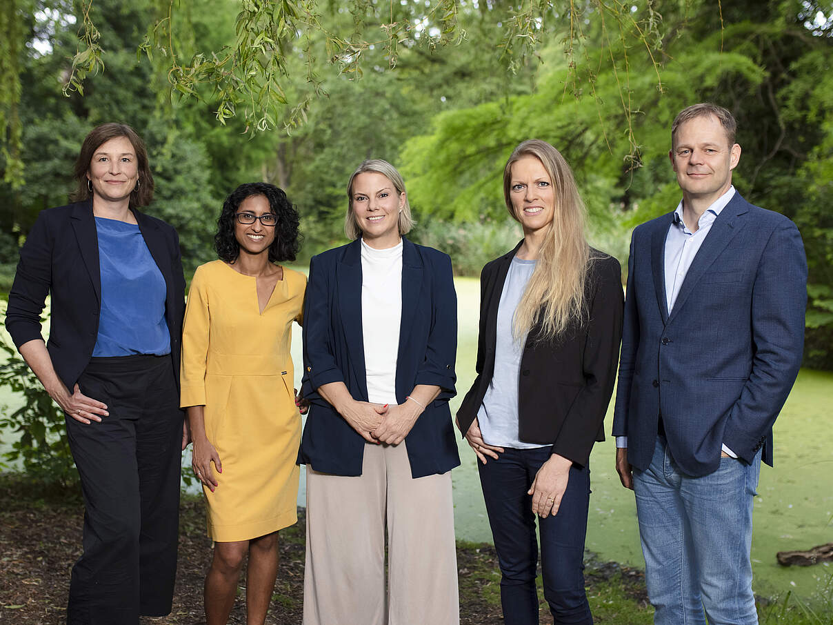 Der Vorstand ab 1. November 2023: Heike Vesper, Selvi Naidu, Meike Rothschädl, Kathrin Samson, Jan Peter Schemmel (v.l.n.r.) © Kathrin Tschirner / WWF