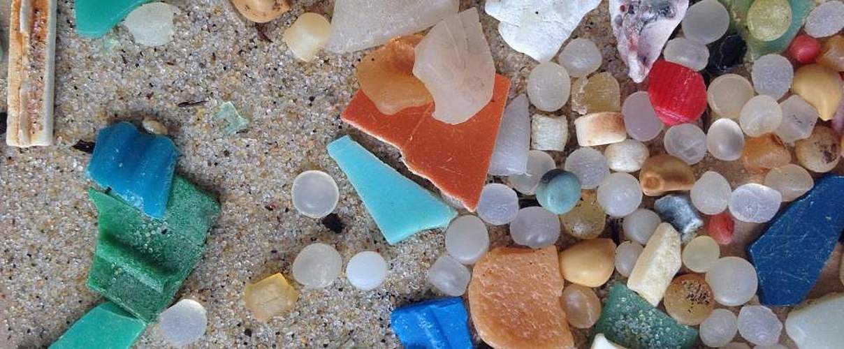 Mikroplastik am Strand © Fraunhofer UMSICHT