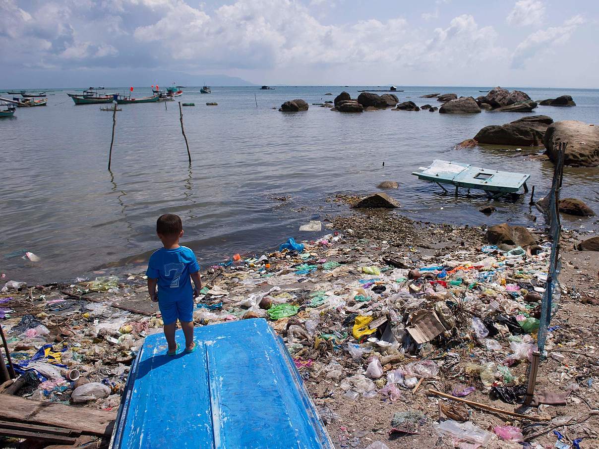 Strand mit Müll auf Phu Quoc © Duong Quoc Binh / WWF Vietnam