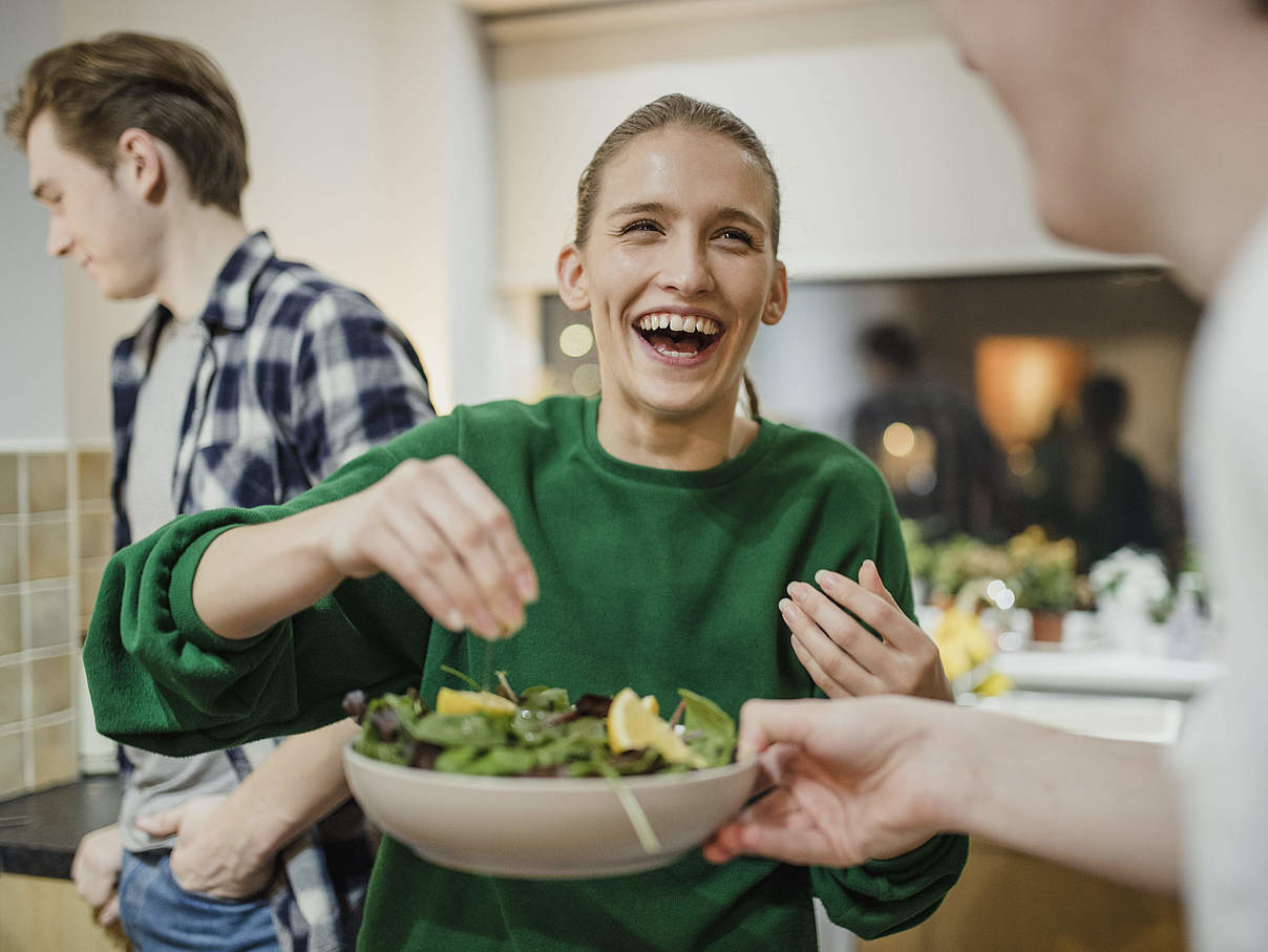 Gemeinsam essen für den guten Zweck © DGLimages / iStock / Getty Images