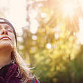 Den Wald und die Früchte der Waldarbeit genießen. @ LeManna / iStock / Getty Images