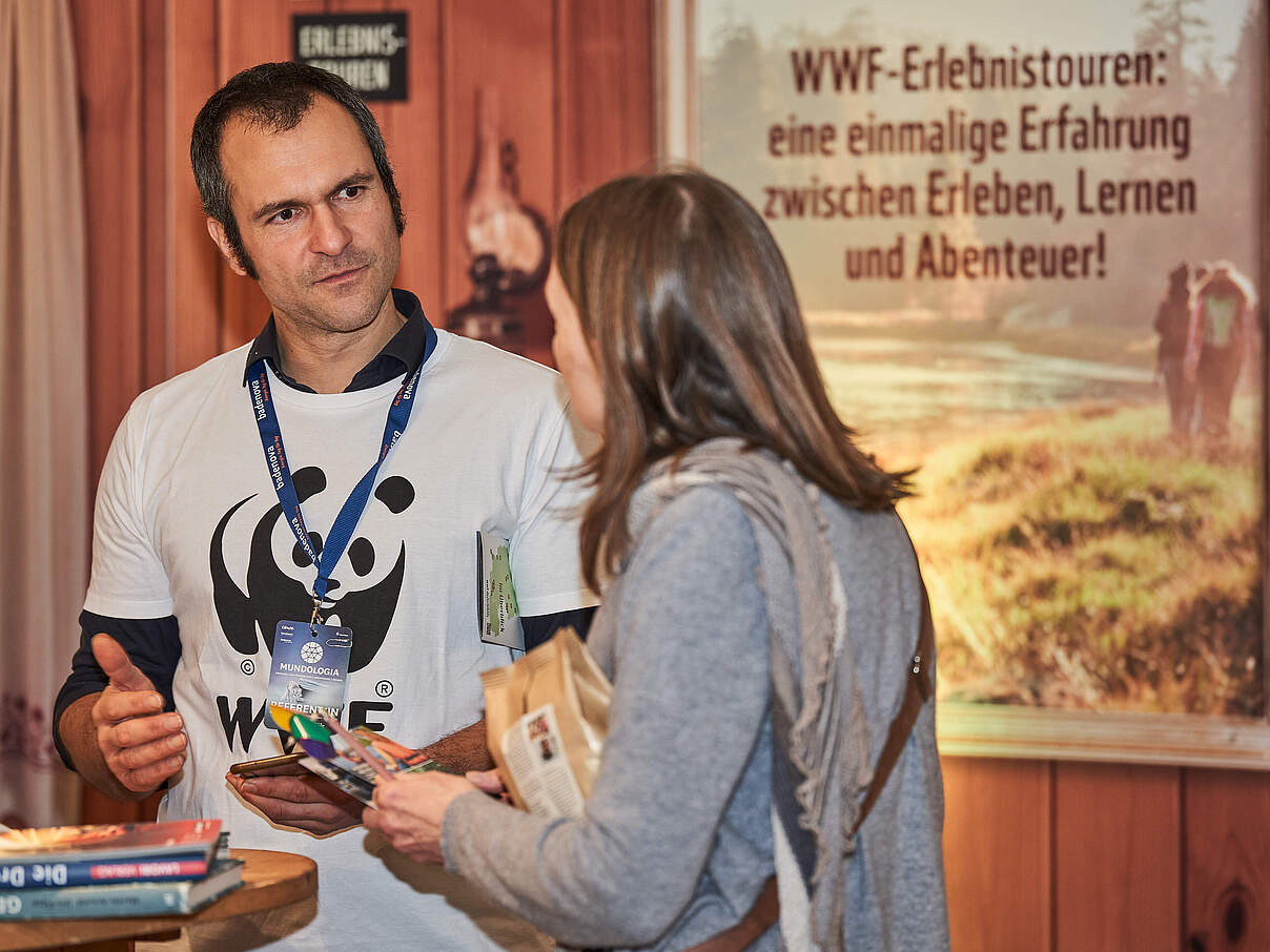 Wildnisführer Christian Pruy auf der MUNDOLOGIA © Andreas Lörcher / WWF Wildnisführer Christian Pruy auf der MUNDOLOGIA © Andreas Lörcher / WWF