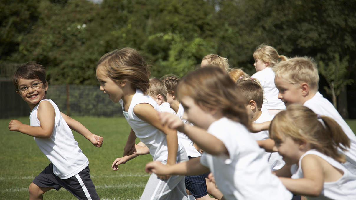 Kinder rennen © Getty Images