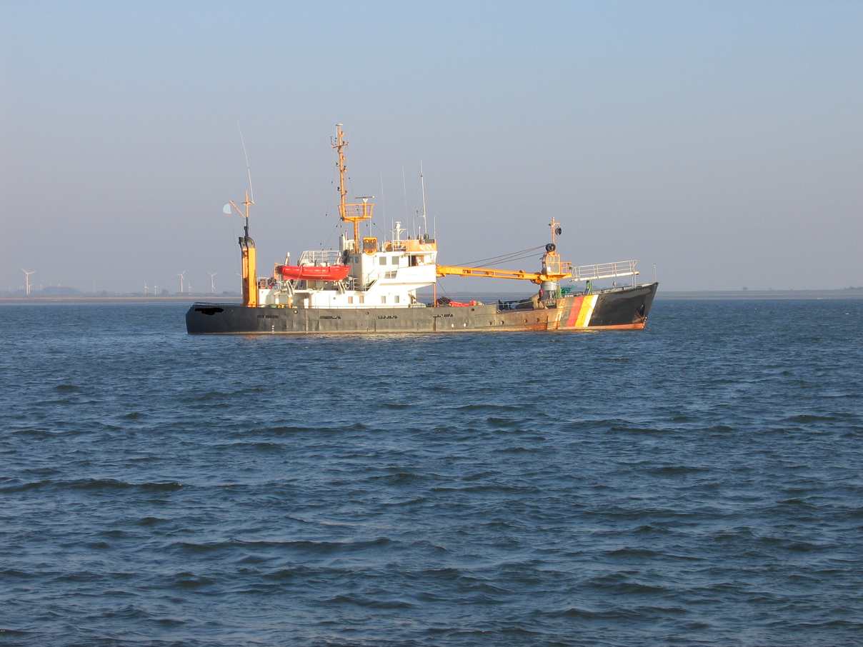 Schiff in der Nordsee © Katrin Wollny-Goerke