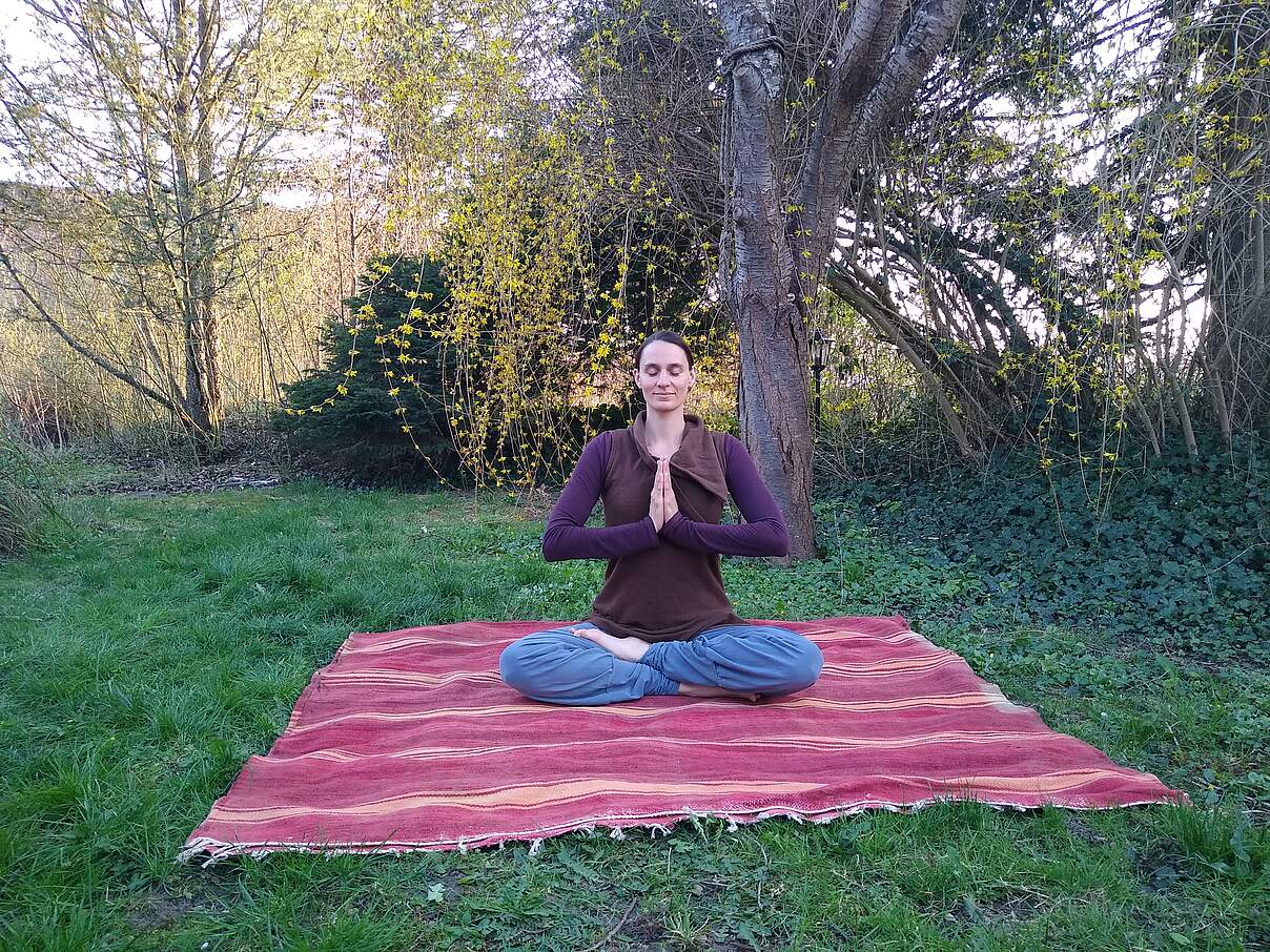 Familien-Yoga © Carolin Schupp / WWF
