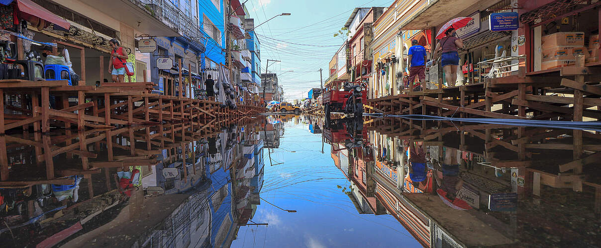 Die Zahl der Überflutungen nimmt bedingt durch die Klimakrise zu © Marcio James / WWF-Brazil