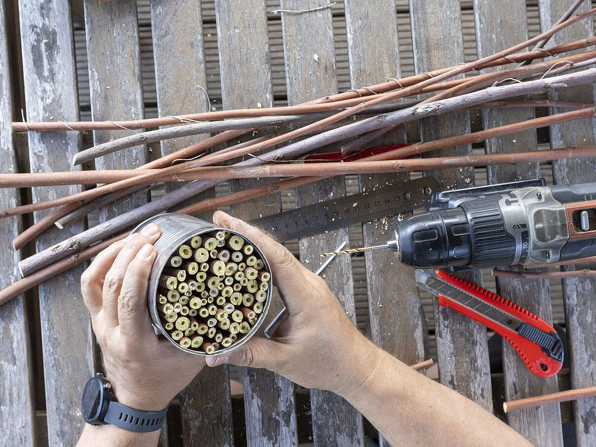 Insektenhotel in einer Dose