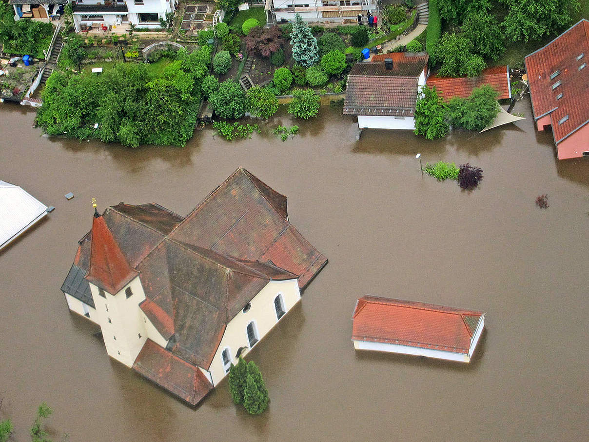 Kirche im Hochwasser / Chiemgau © Melanie Haft / Nautilus-Film