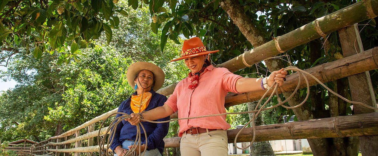 Libia und Yanire Arismendy, Viehzüchterinnen aus Kolumbien © Julian Manrique / WWF Colombia