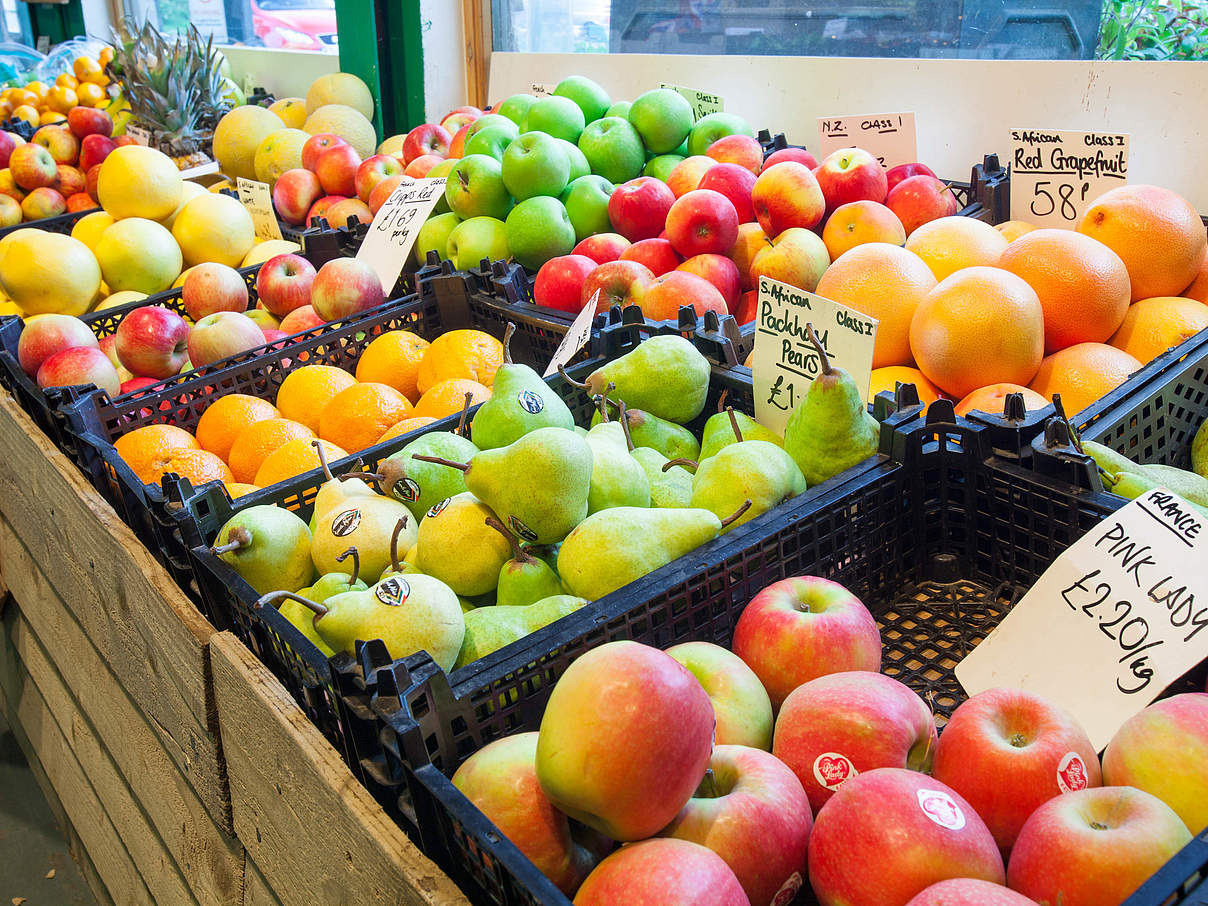 Obst im Supermarkt © Global Warming Images / WWF