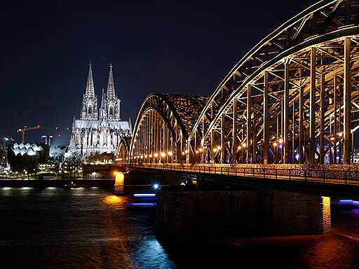 Der Kölner Dom vor der Earth Hour 2020 © Picture Alliance / Henning Kaiser / dpa