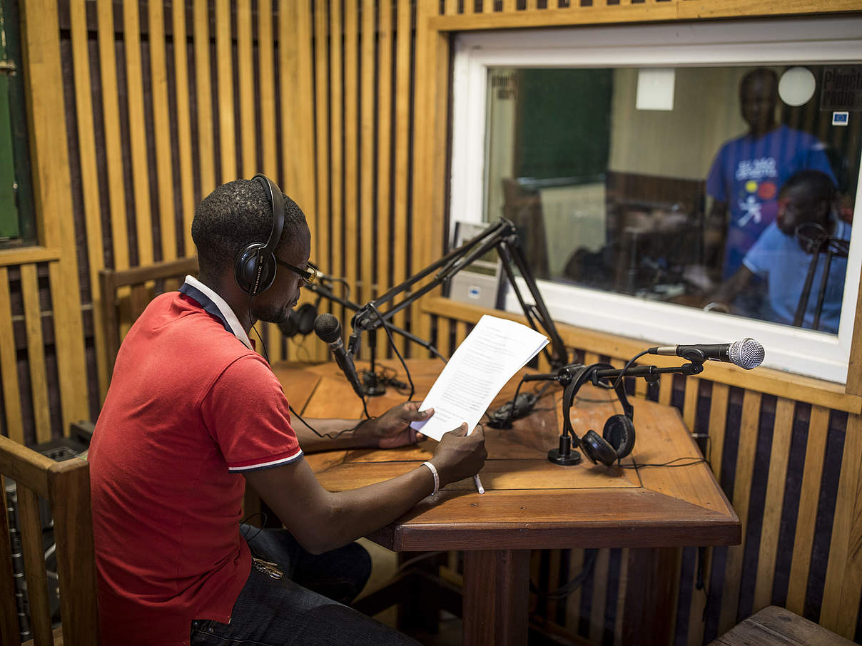 Radiosender in Bayanga/Dzanga-Sangha © Thomas Nicolon / WWF