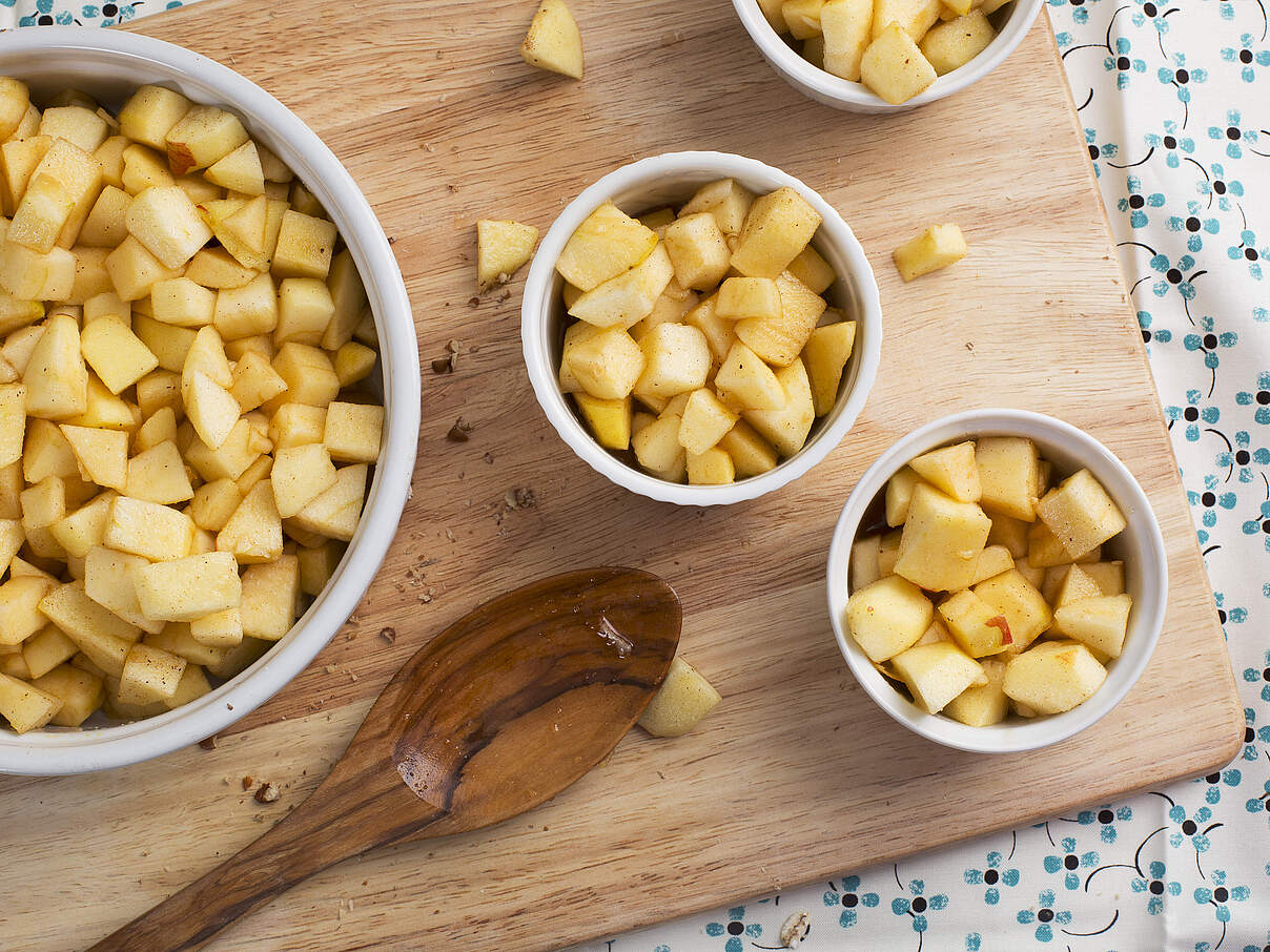 Apfelstücke für Apfel-Crumble