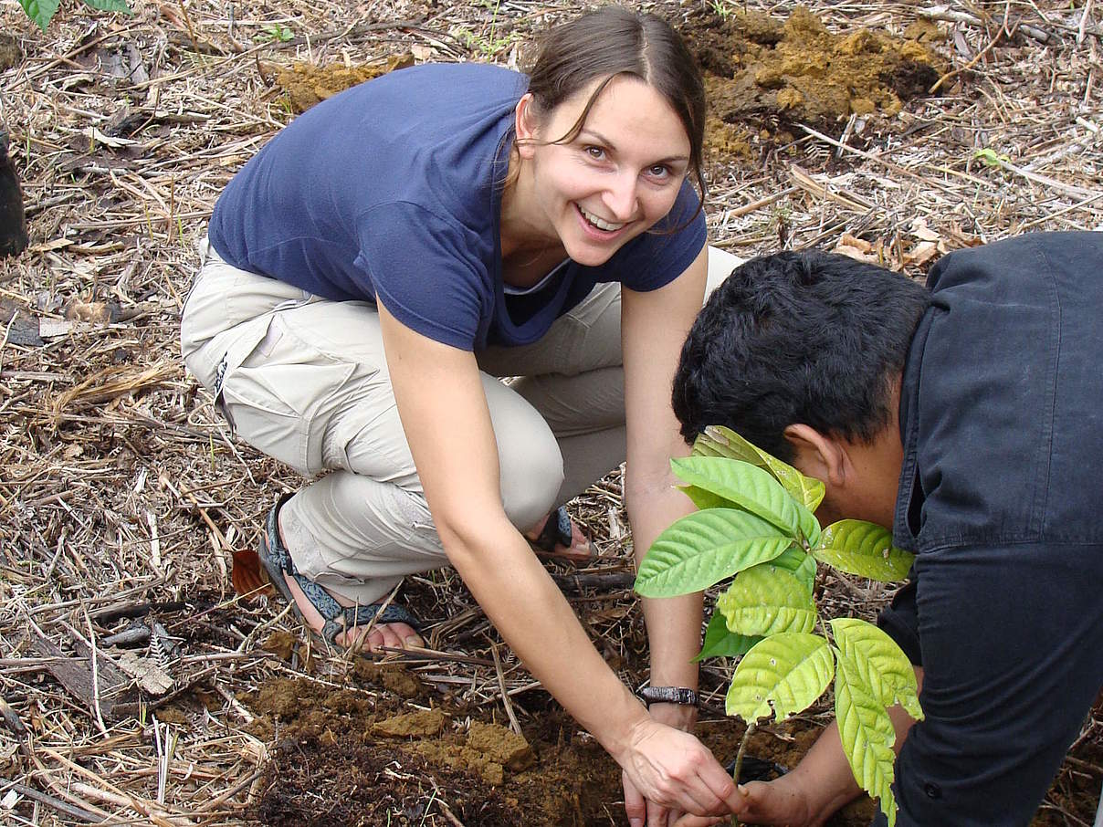 Besonders am Herzen liegen Susanne Projekte, bei denen die Stärkung von indigenen Rechten mit Waldschutz einhergeht. © Sugeng Hendratno / WWF Indonesien