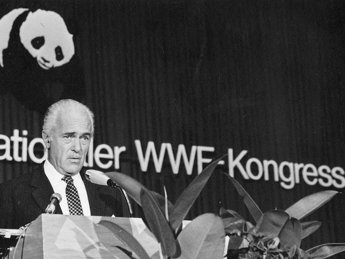Dr. Aurelio Peccei, Präsident des Club of Rome, beim 3. internationalen WWF-Kongress, 1973 in Bonn © WWF International / WWF