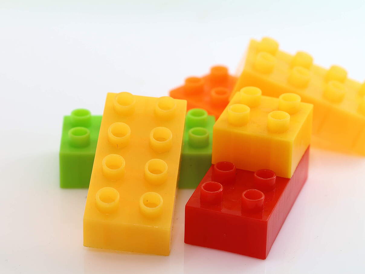 Spielzeug-Bausteine aus Plastik