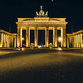 Earth Hour am Brandenburger Tor in Berlin © Marlene Garwisch / WWF-Germany