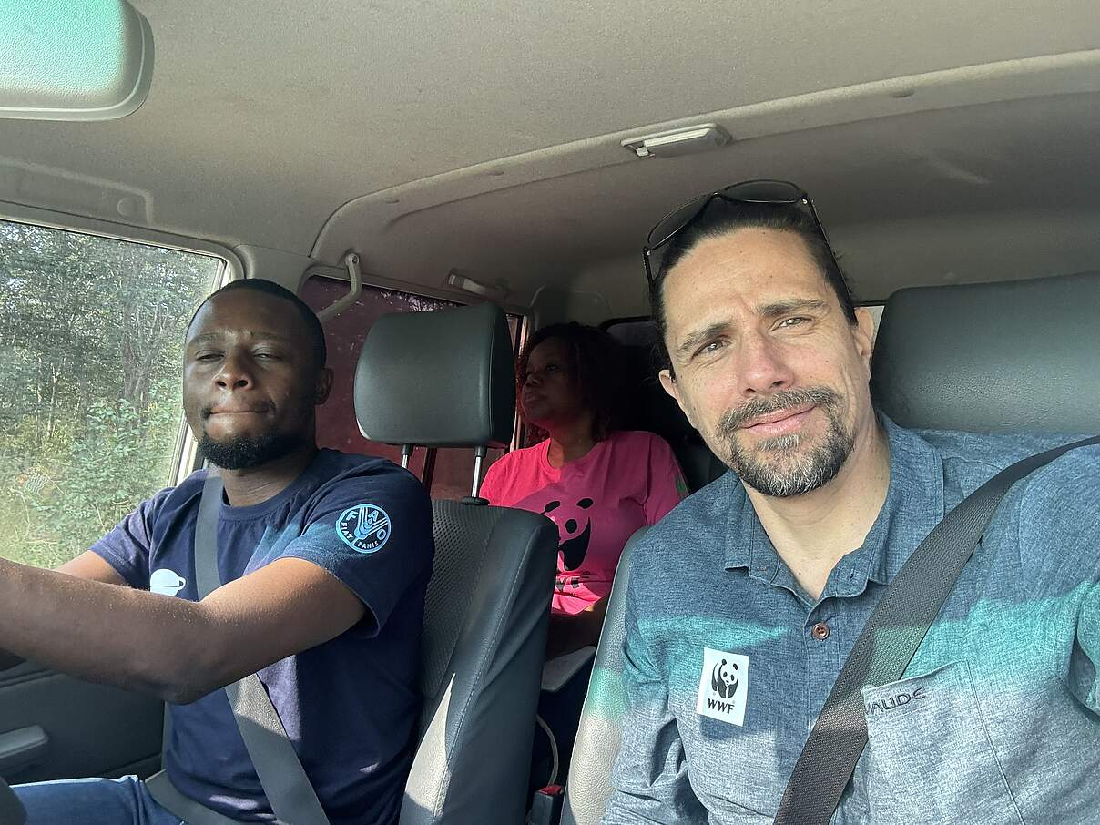 William Crosmary auf der Fahrt ins Löwengebiet.