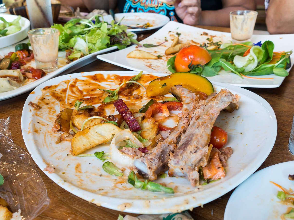 Reste einer Mahlzeit © Adkasai / iStock / Getty Images