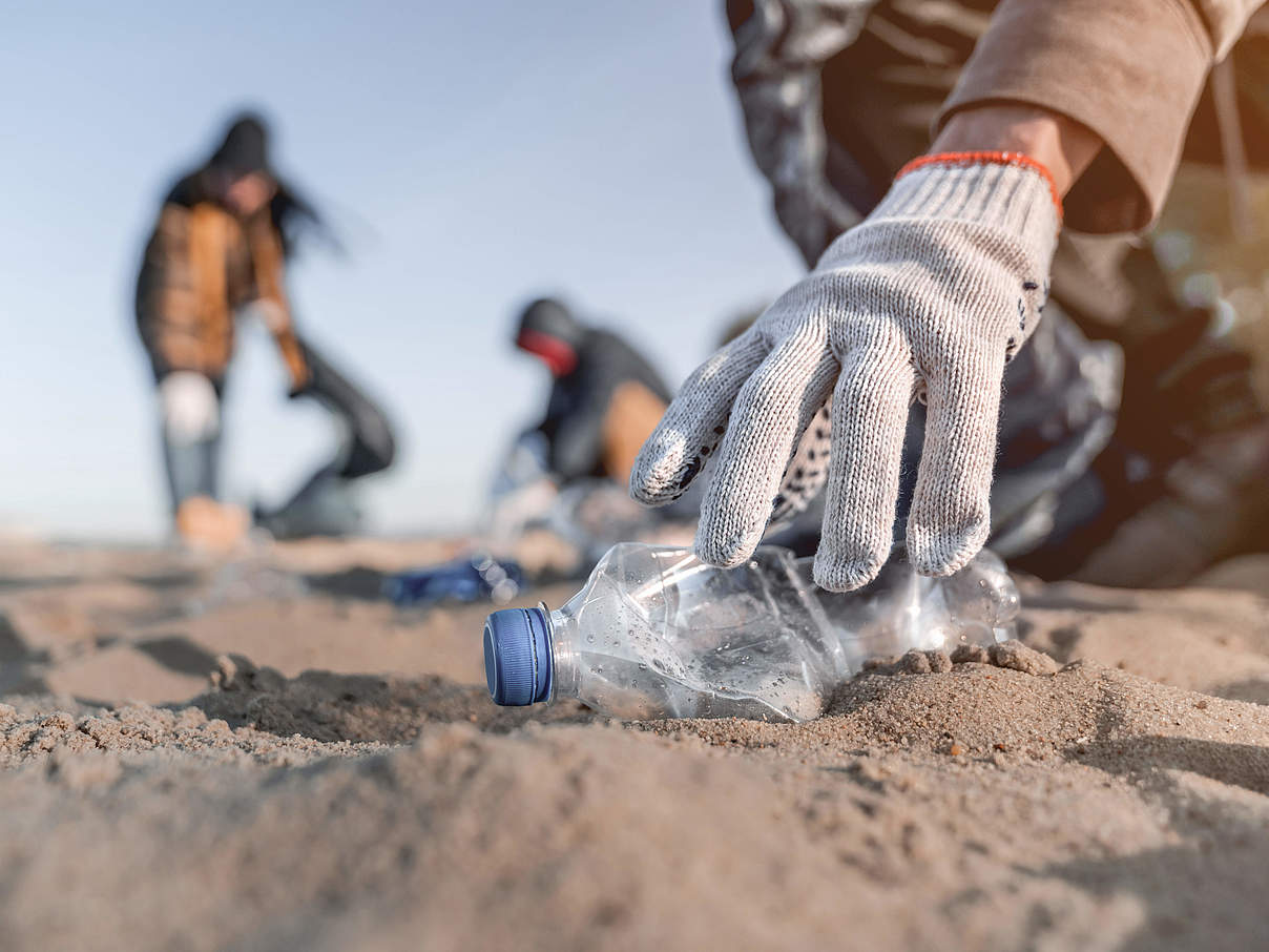 Beach Cleanup © GettyImages