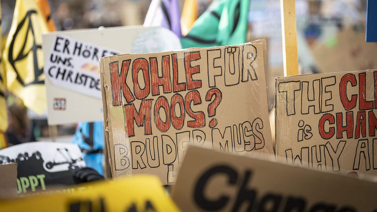 Klimademo in Berlin © Joerg Farys / Die Projektoren / WWF-Germany