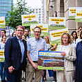 Unterschriftenübergabe an Bundesumweltministerin Steffi Lemke zum EU-Renaturierungsgesetz © Andi Weiland / WWF