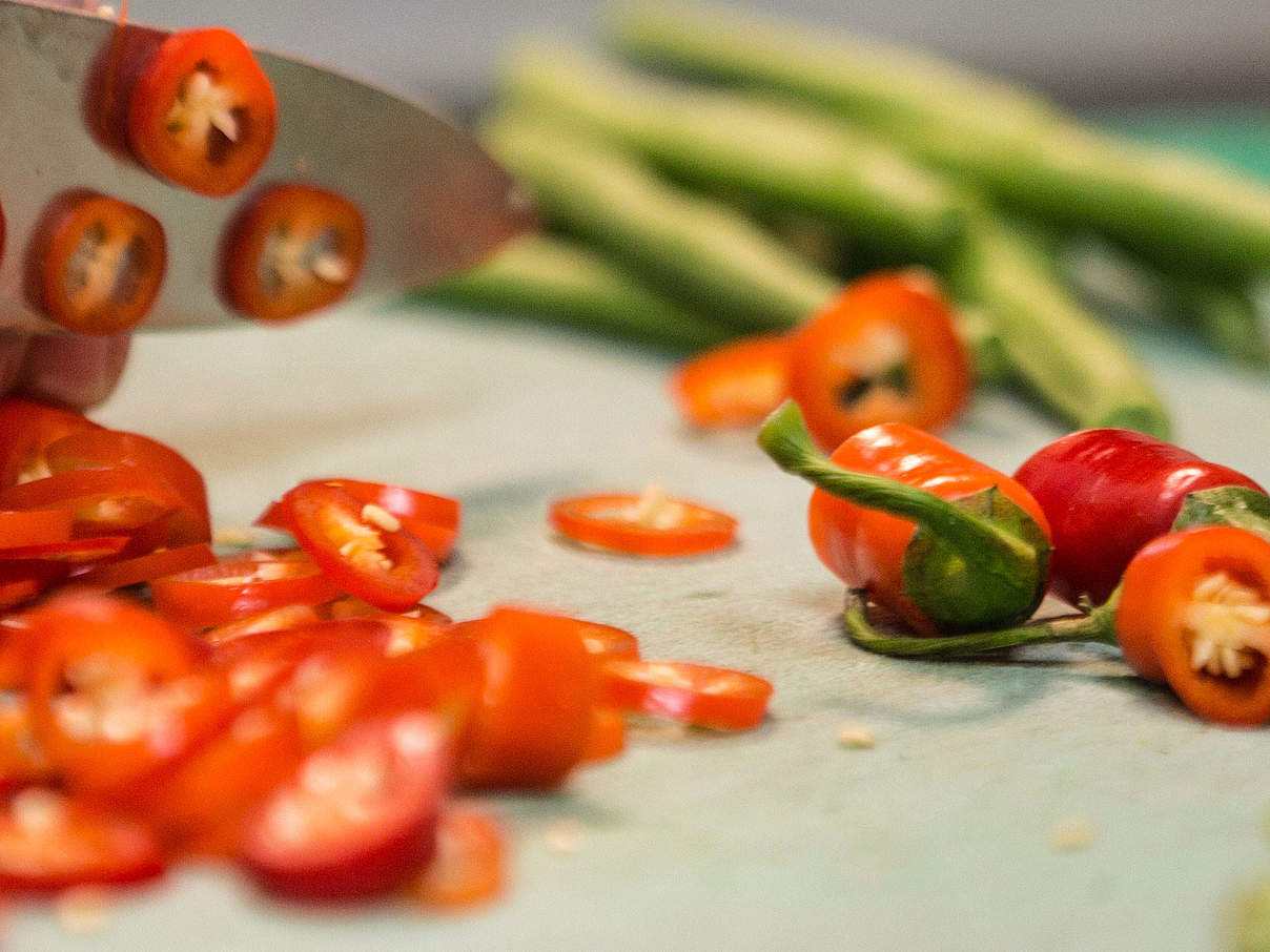 Zubereitung Gemüse © Elizabeth Dalziel / WWF UK