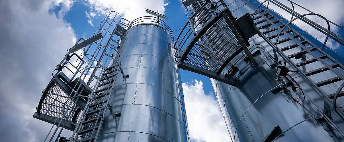 Industrielle Tanks zur Produktion bzw. Speicherung von E-Fuels