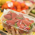 Erdbeeren im Supermarkt © Natissima / iStock Getty Images