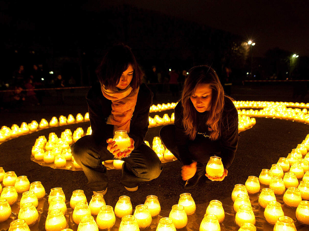 Earth Hour in Paris © Nina Munn / WWF