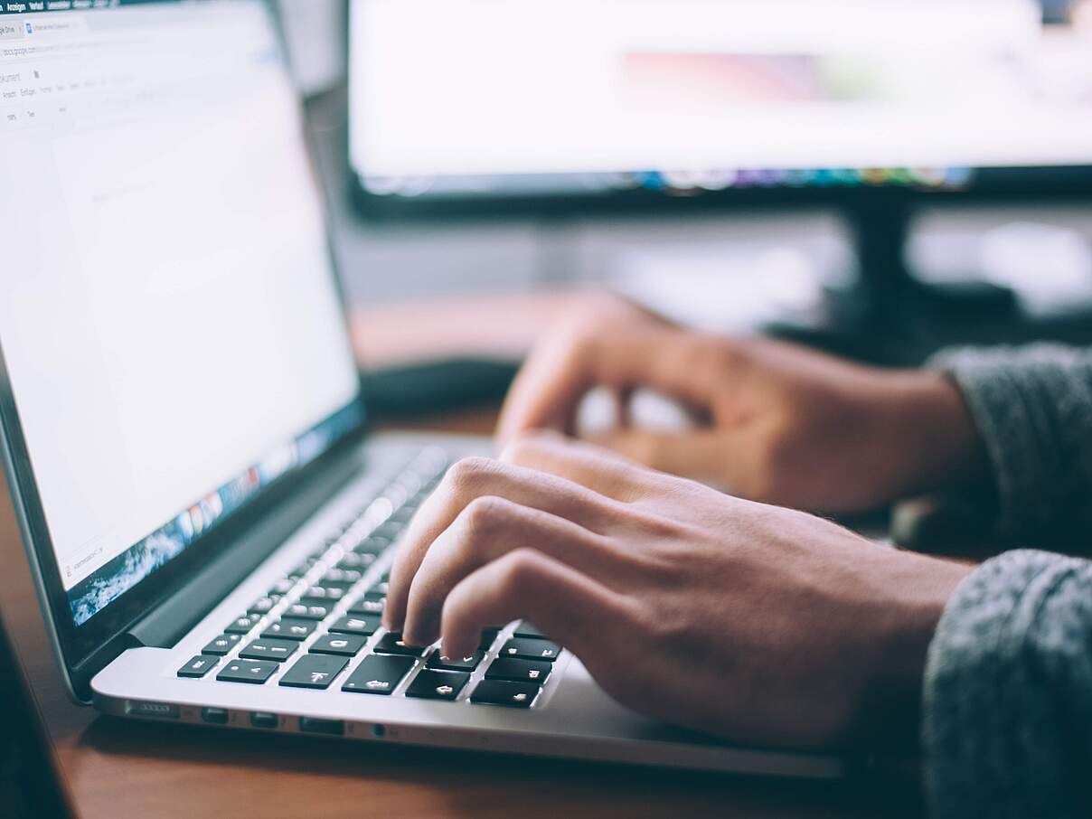 Unsicherheit hemmen Investitionen © Glenn Carstens Peters / Unsplash