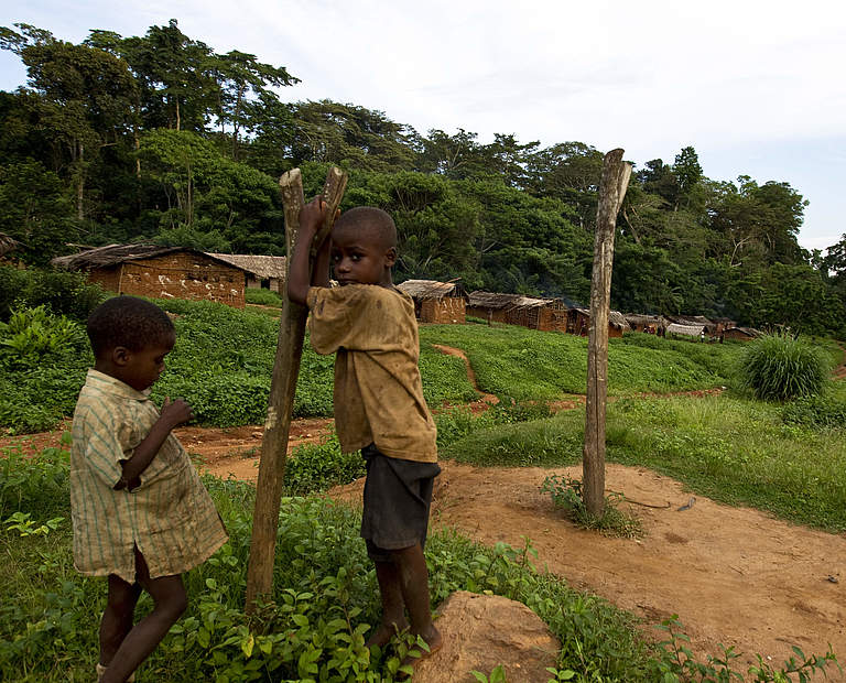 Kinder im Kongobecken © Brent Stirton / Getty Images / WWF UK 