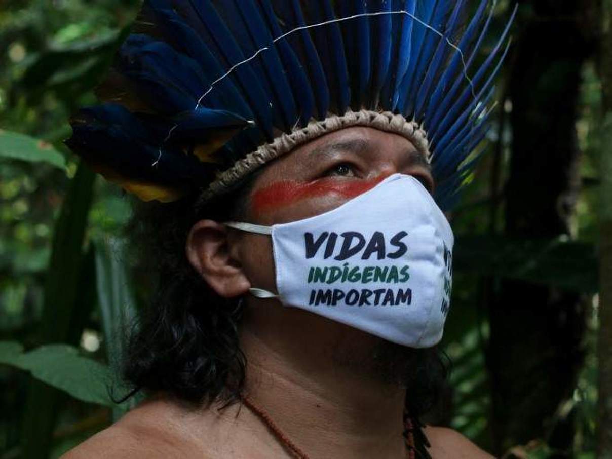 Indigener mit Maske © Ricardo Oliviera / AFP